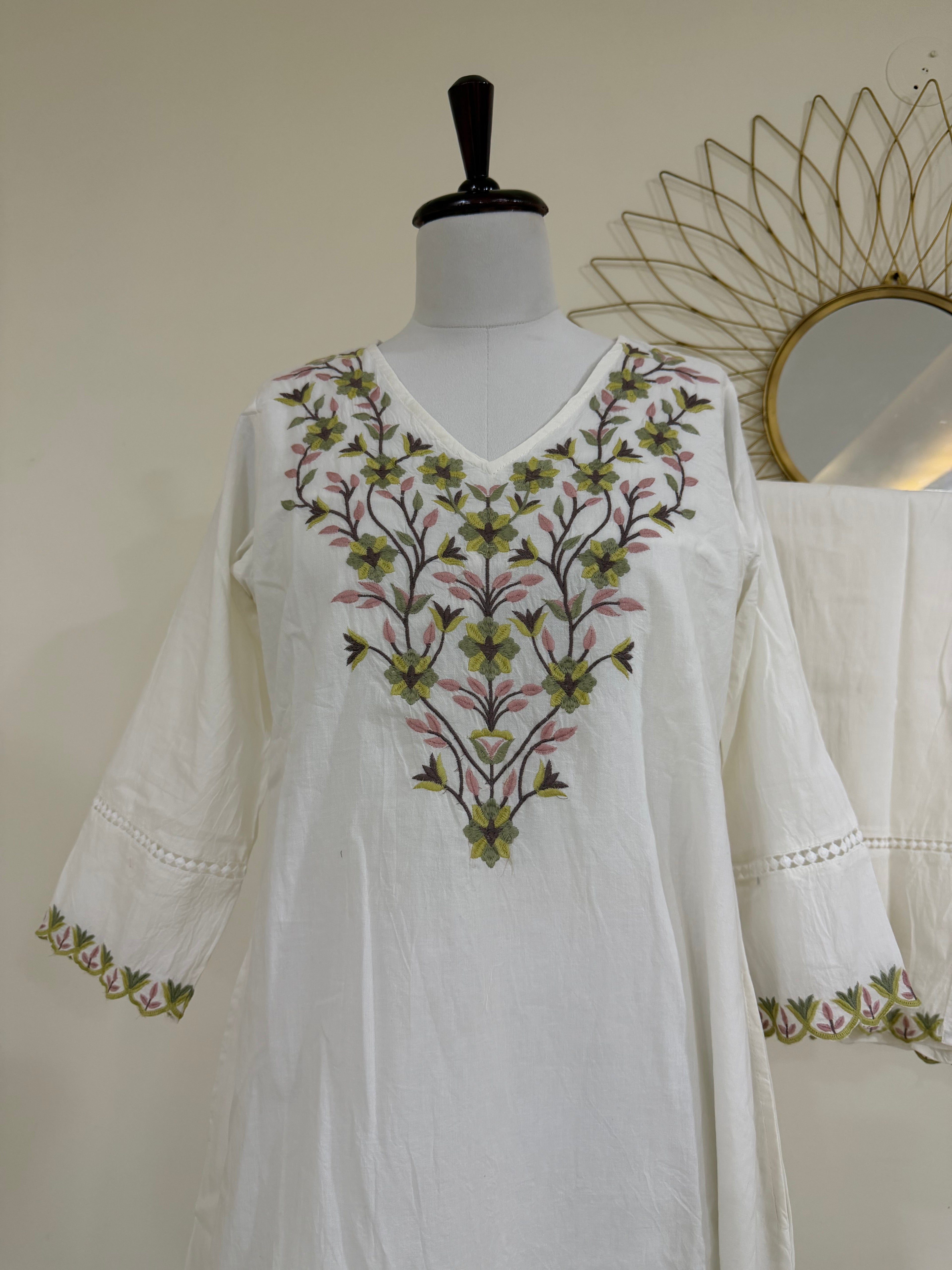 White Mul Cotton Co-ord Set with Floral Thread Work